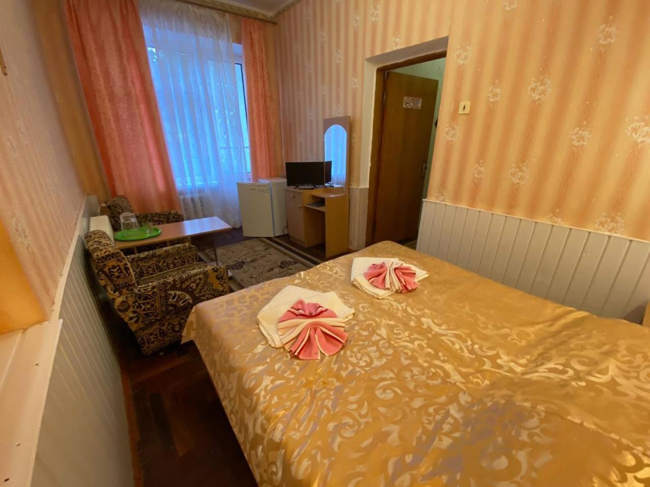 Санаторій Червона Калина Zhobryn Exterior photo